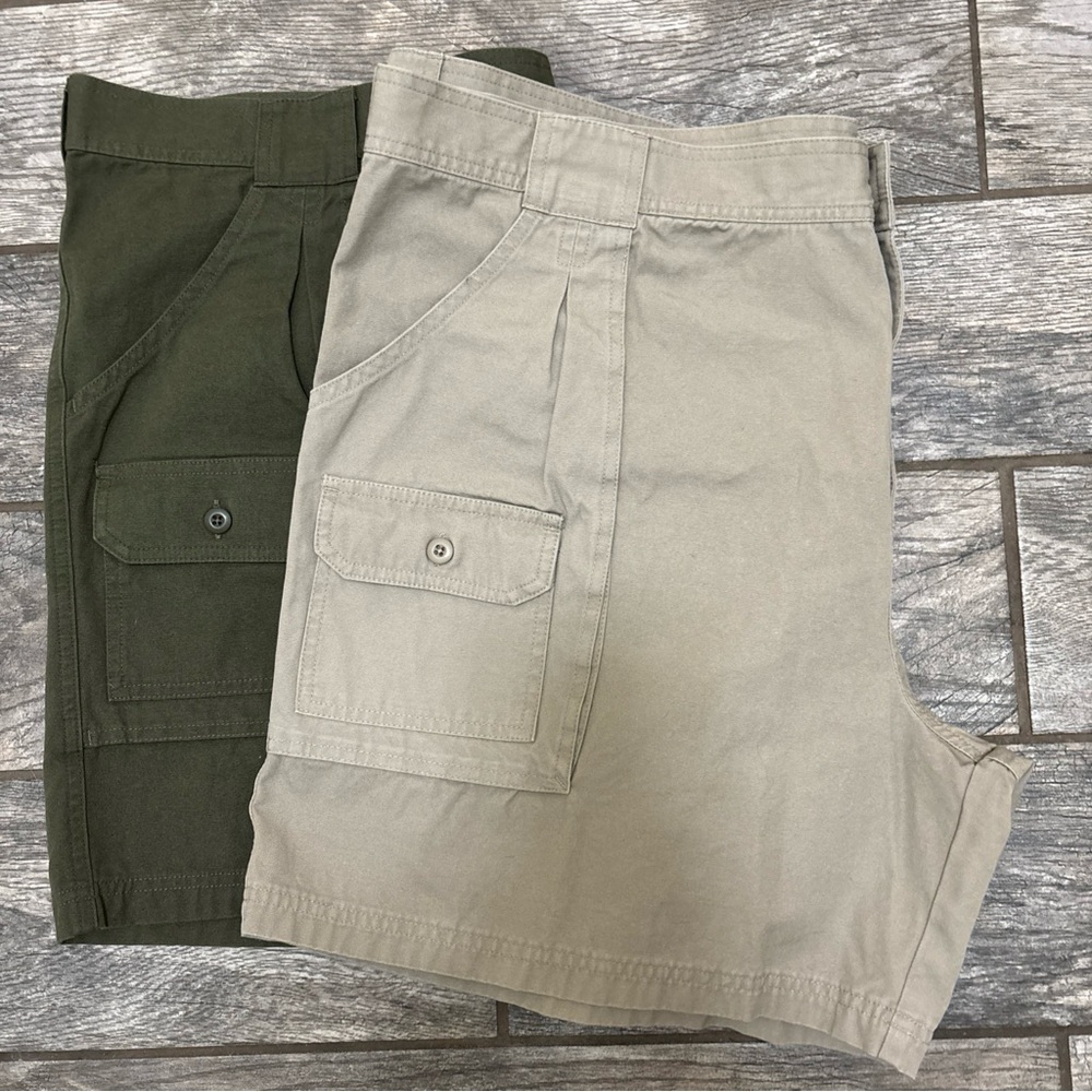 Cabelas bundle of 2: HIKER CARGO SHORTS 46 Olive & Khaki NWOT 6.5” inseam cotton